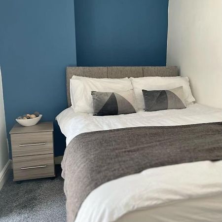 Moorfield Street Guesthouse Лидс Экстерьер фото