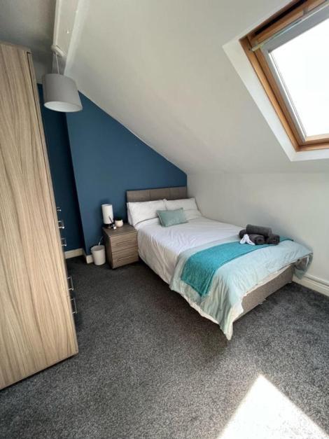 Moorfield Street Guesthouse Лидс Экстерьер фото